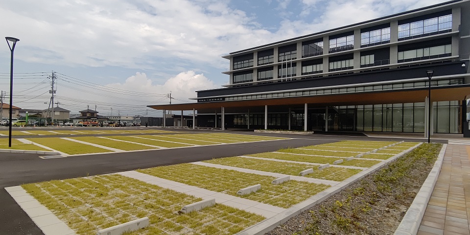 神崎市役所 駐車場（佐賀県）